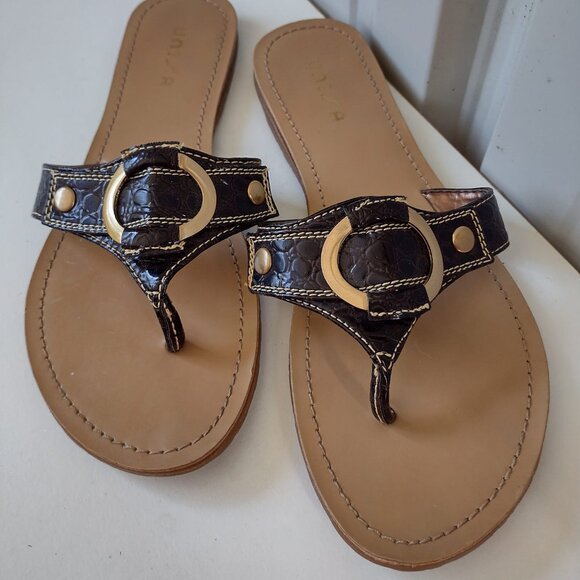 SZ 8 Women's Gold Trim Sandals By Unisa Brown Slip On Footwear Flip Flops Flats - Picture 1 of 5